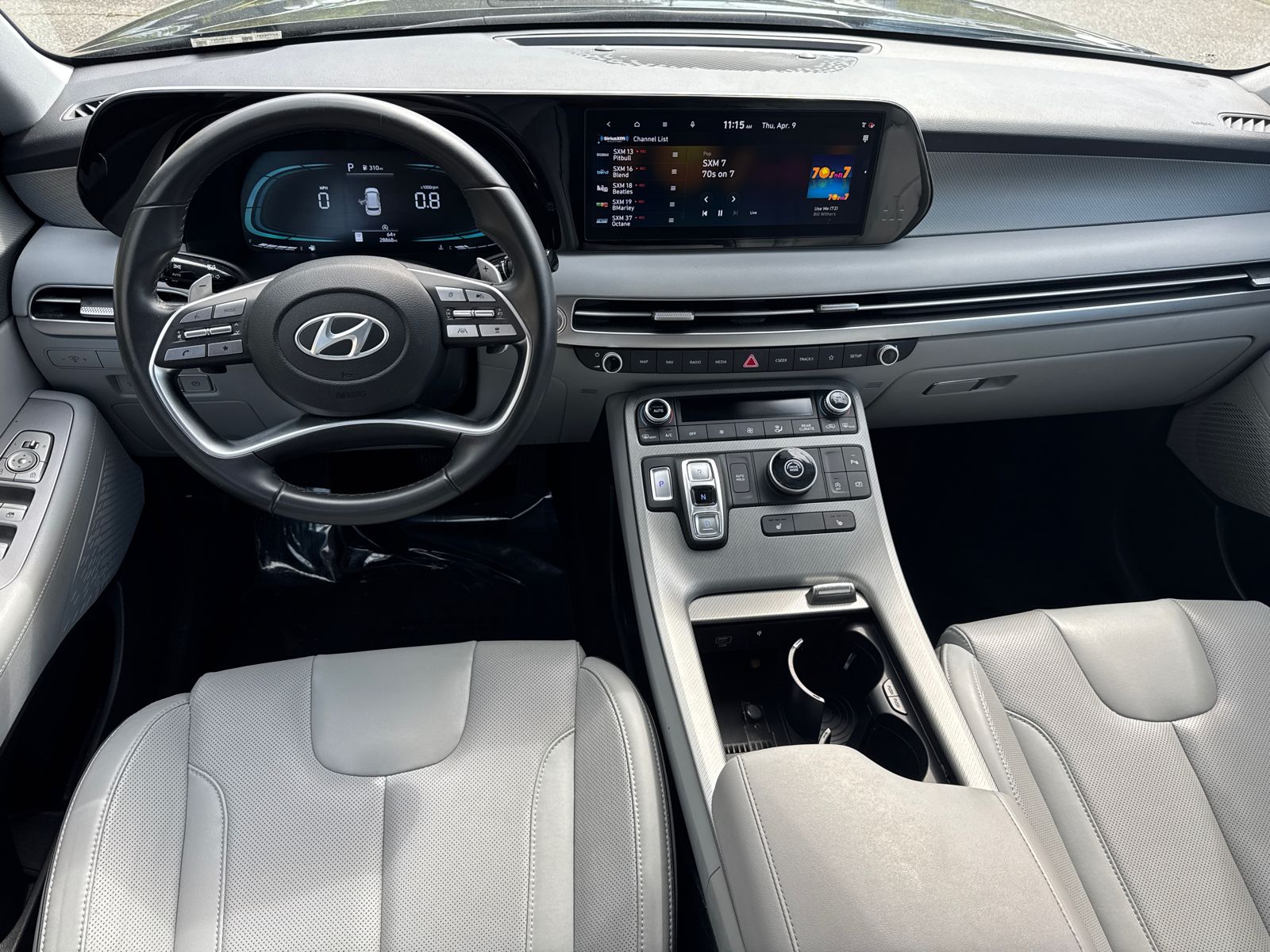 Used 2025 White Hyundai SEL image 23