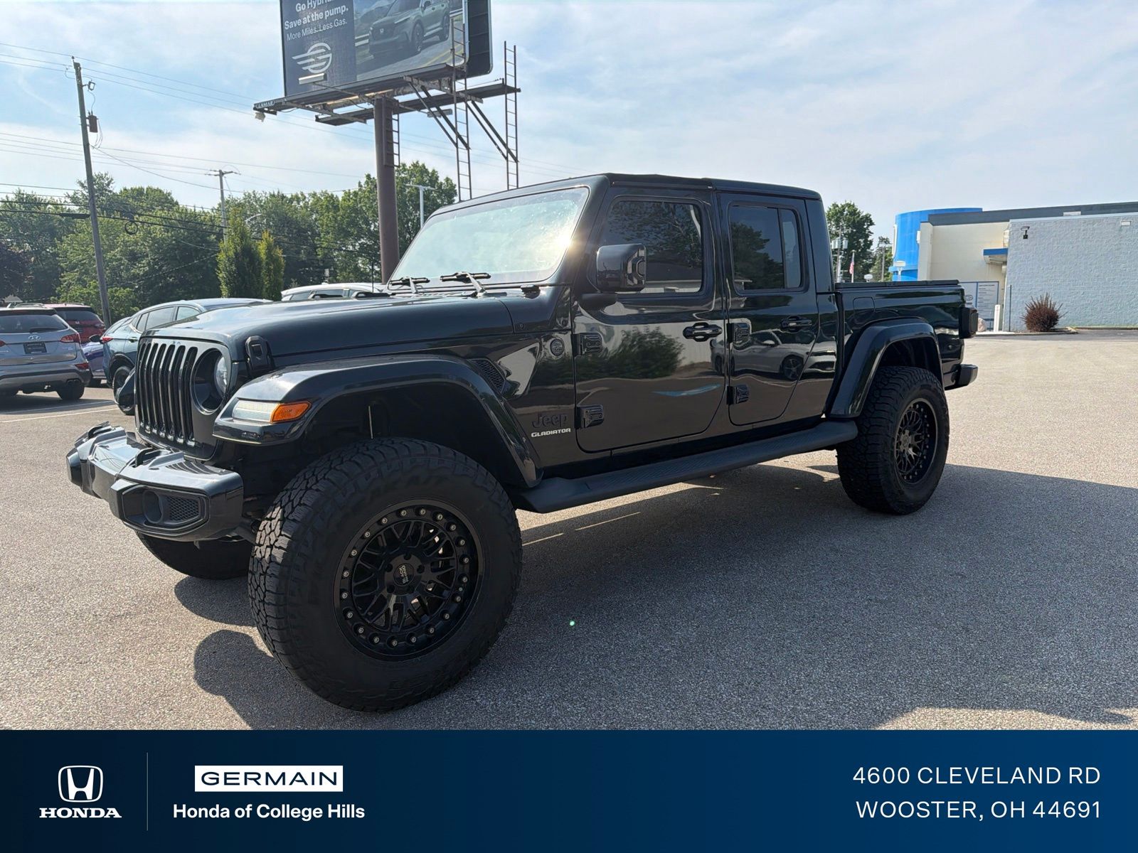 Black Clearcoat 2021 Jeep Gladiator Pickup Truck Four-Wheel Drive 8-Speed Automatic