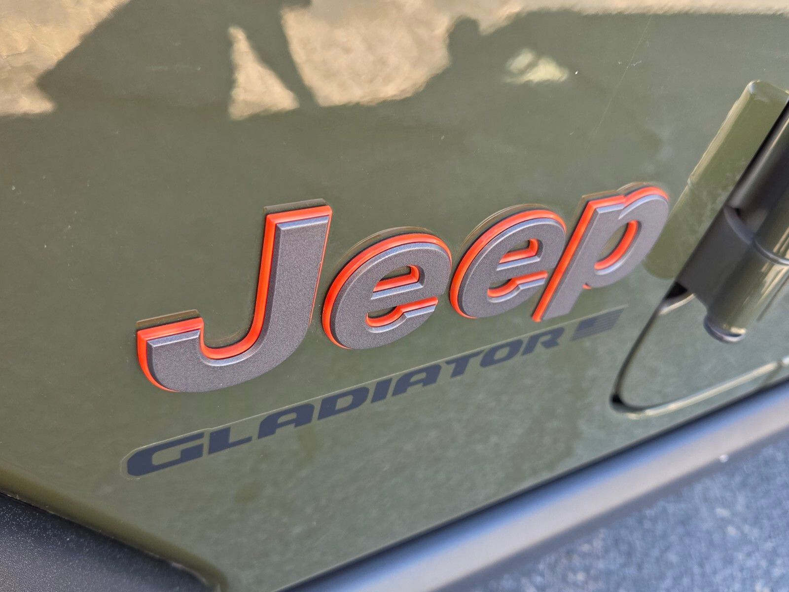 Used 2024 Sarge Green Clearcoat Jeep Mojave image 18