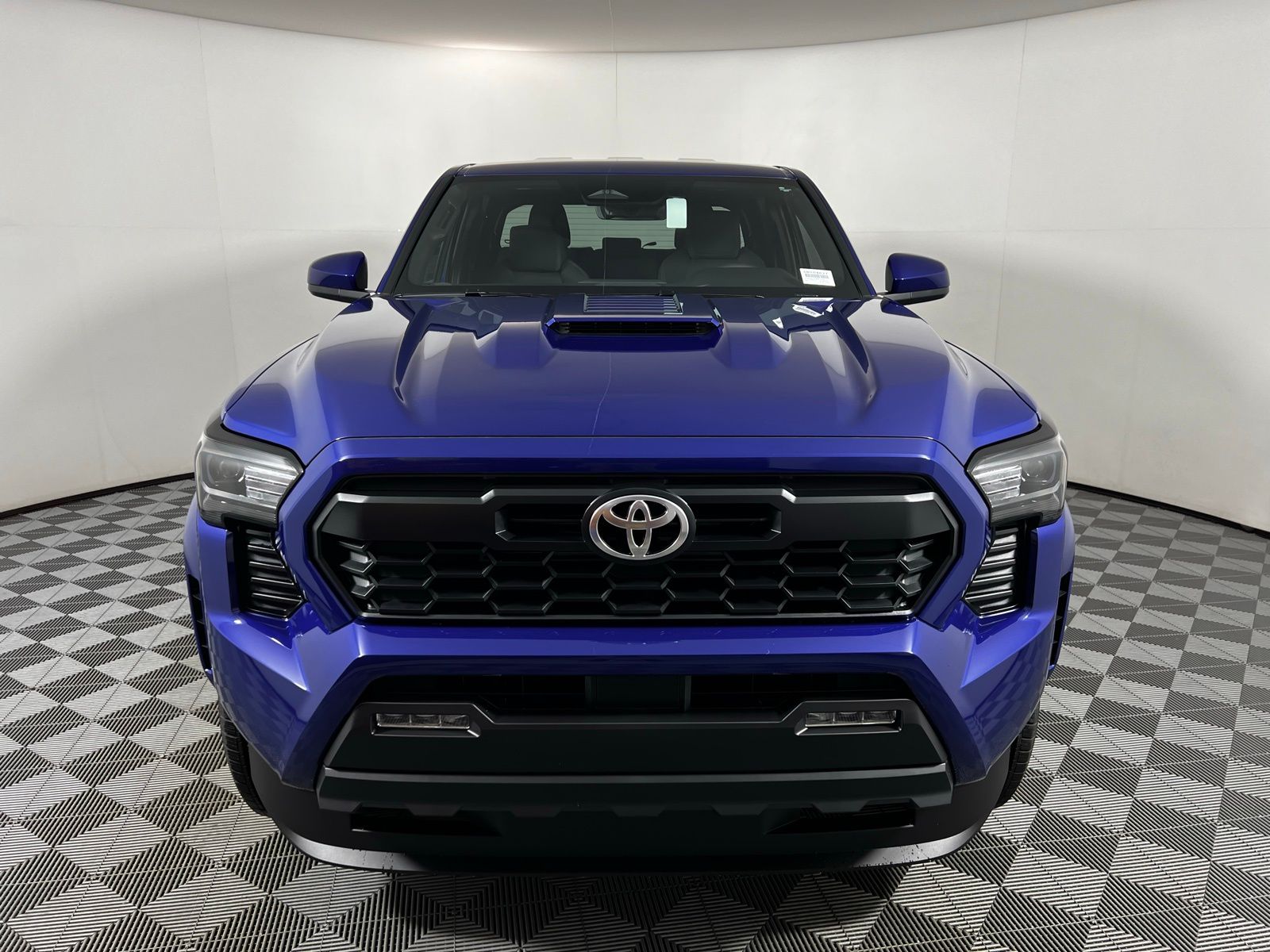 2025 Toyota Tacoma TRD Sport 2