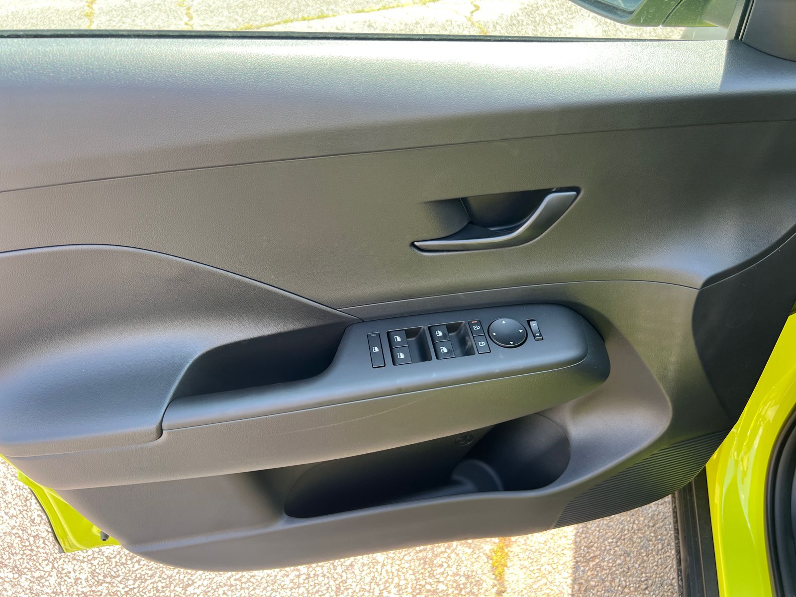 2025 Hyundai Kona SEL photo 11