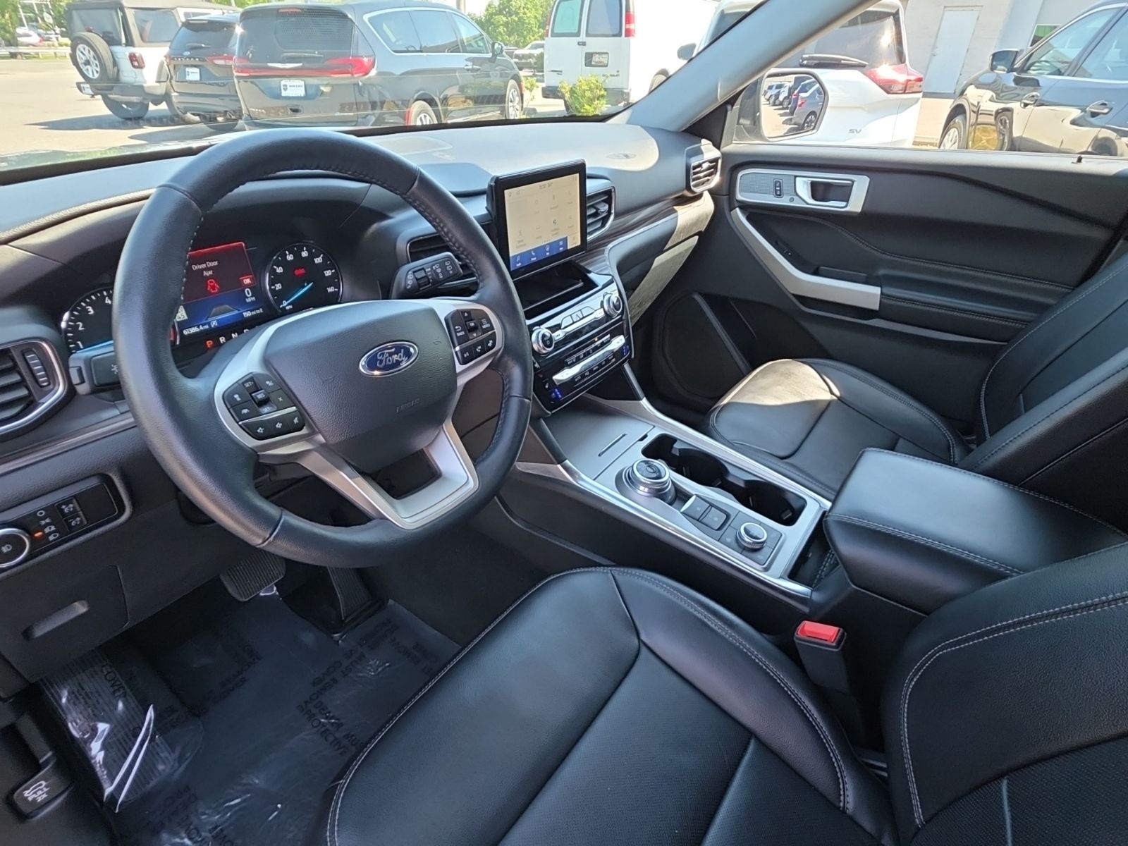 Used 2023 Silver Ford Limited image 13