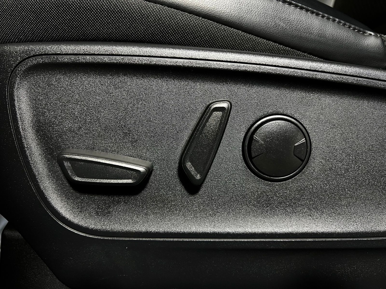 Thumbnail: 2025 Ford Escape - 14