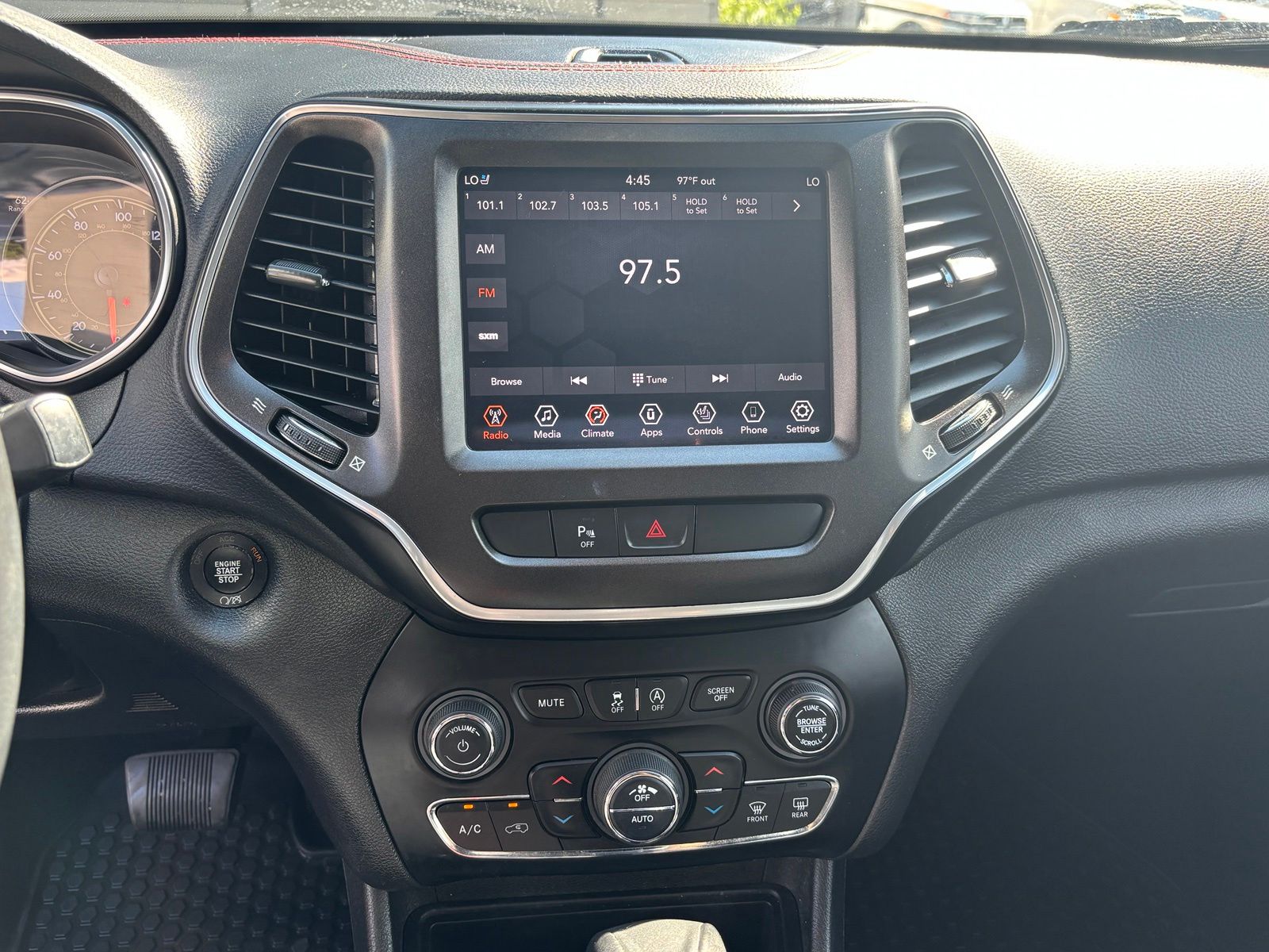 Used 2019 Jeep Cherokee SUV