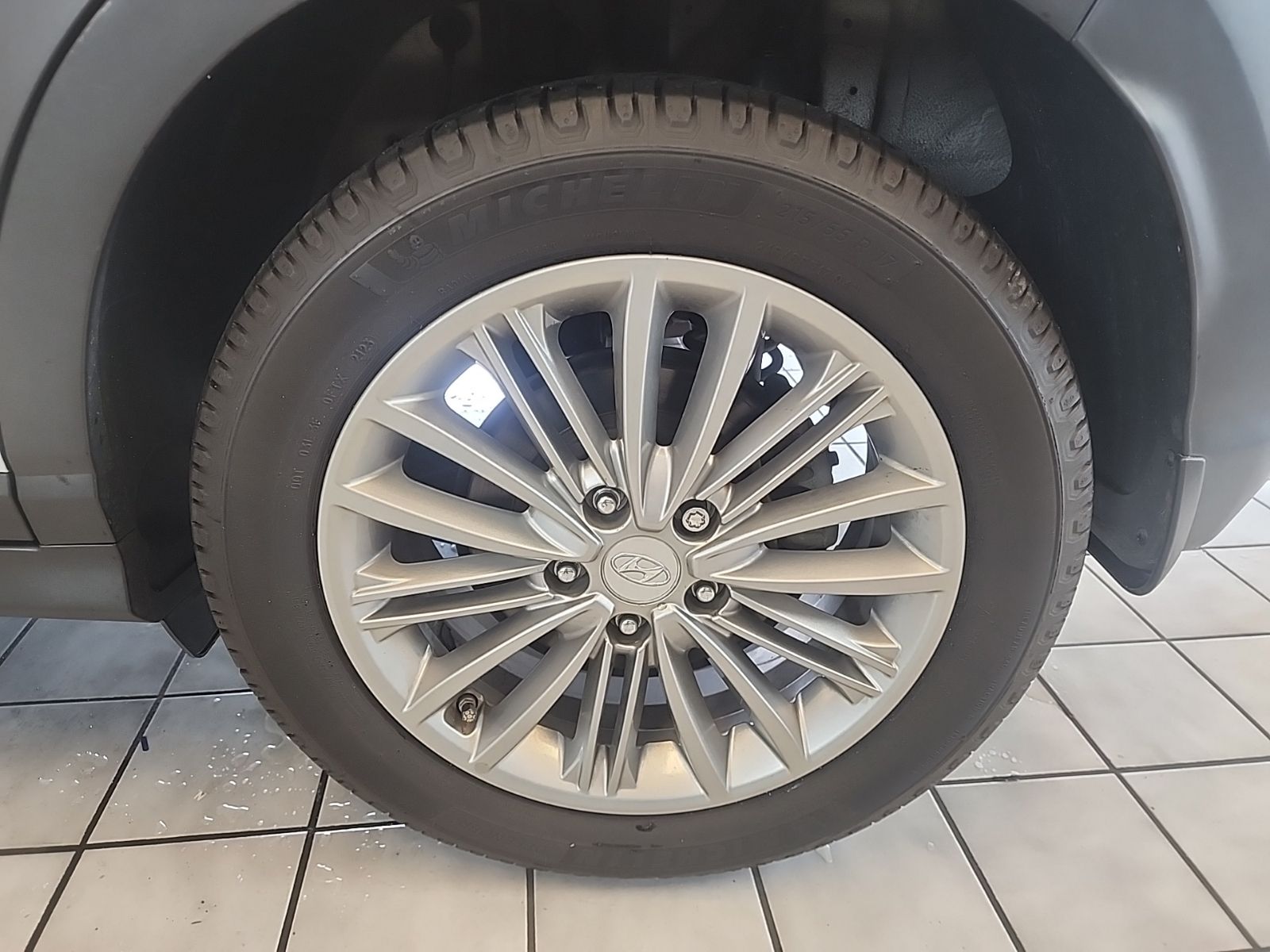 Used 2019 Chalk White Hyundai SEL image 28
