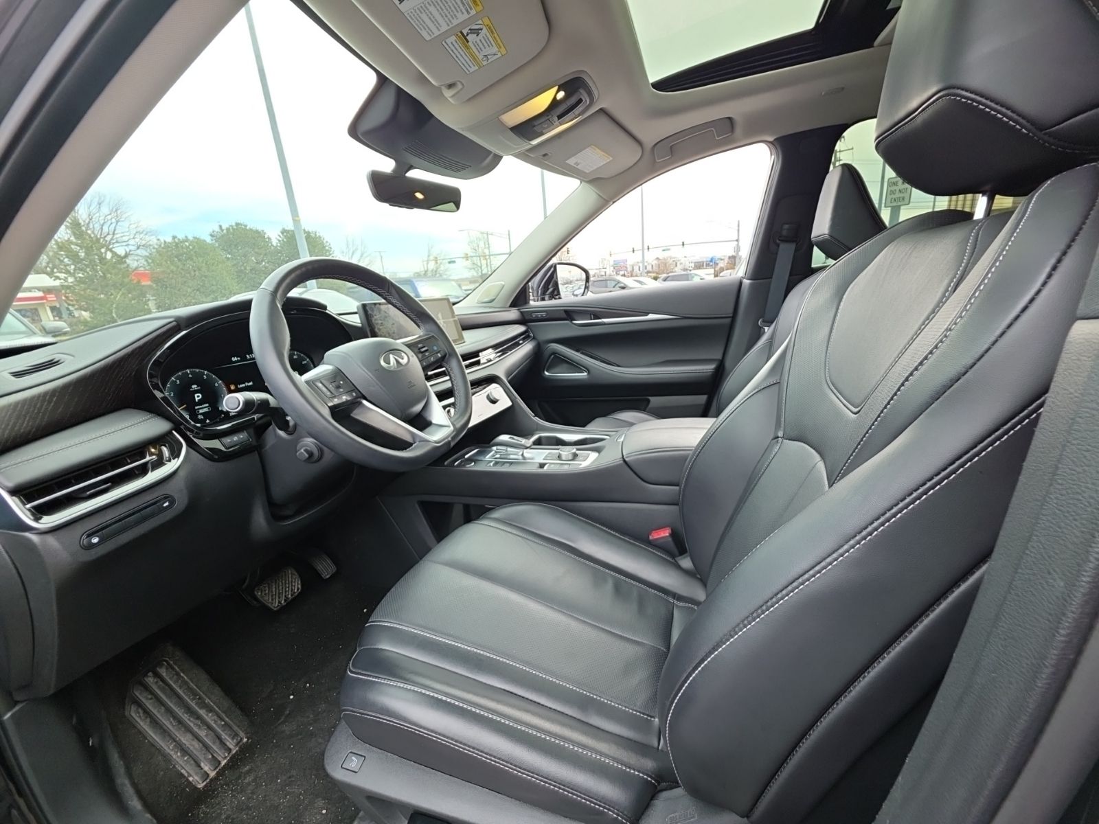 Used 2025 Black INFINITI Sensory image 33