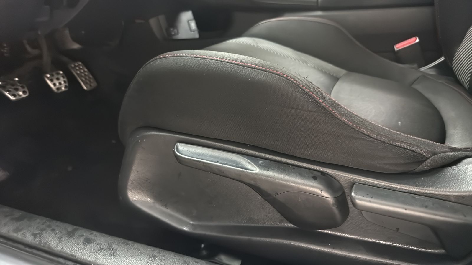 Used 2018 Gray Honda Si image 10