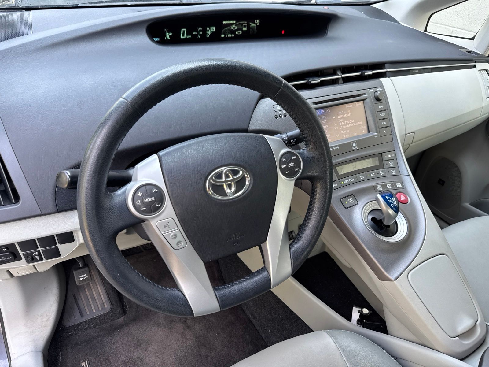Used 2015 Winter Gray Metallic Toyota Four image 28