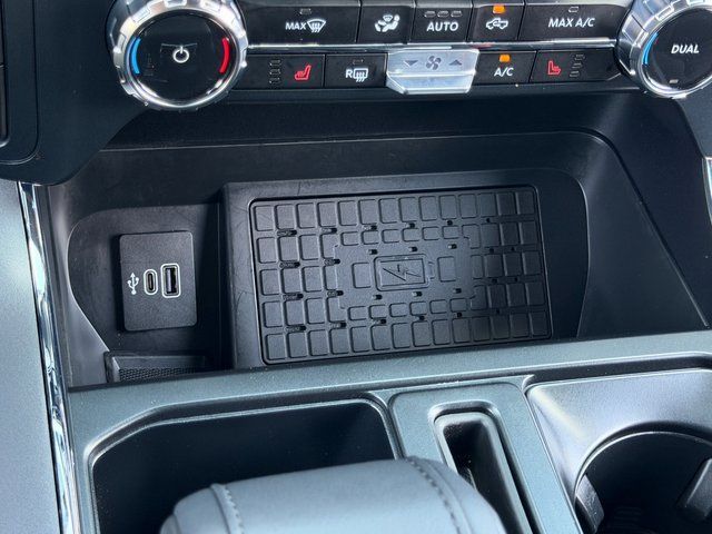 Used 2026 Agate Black Metallic Ford XLT image 22