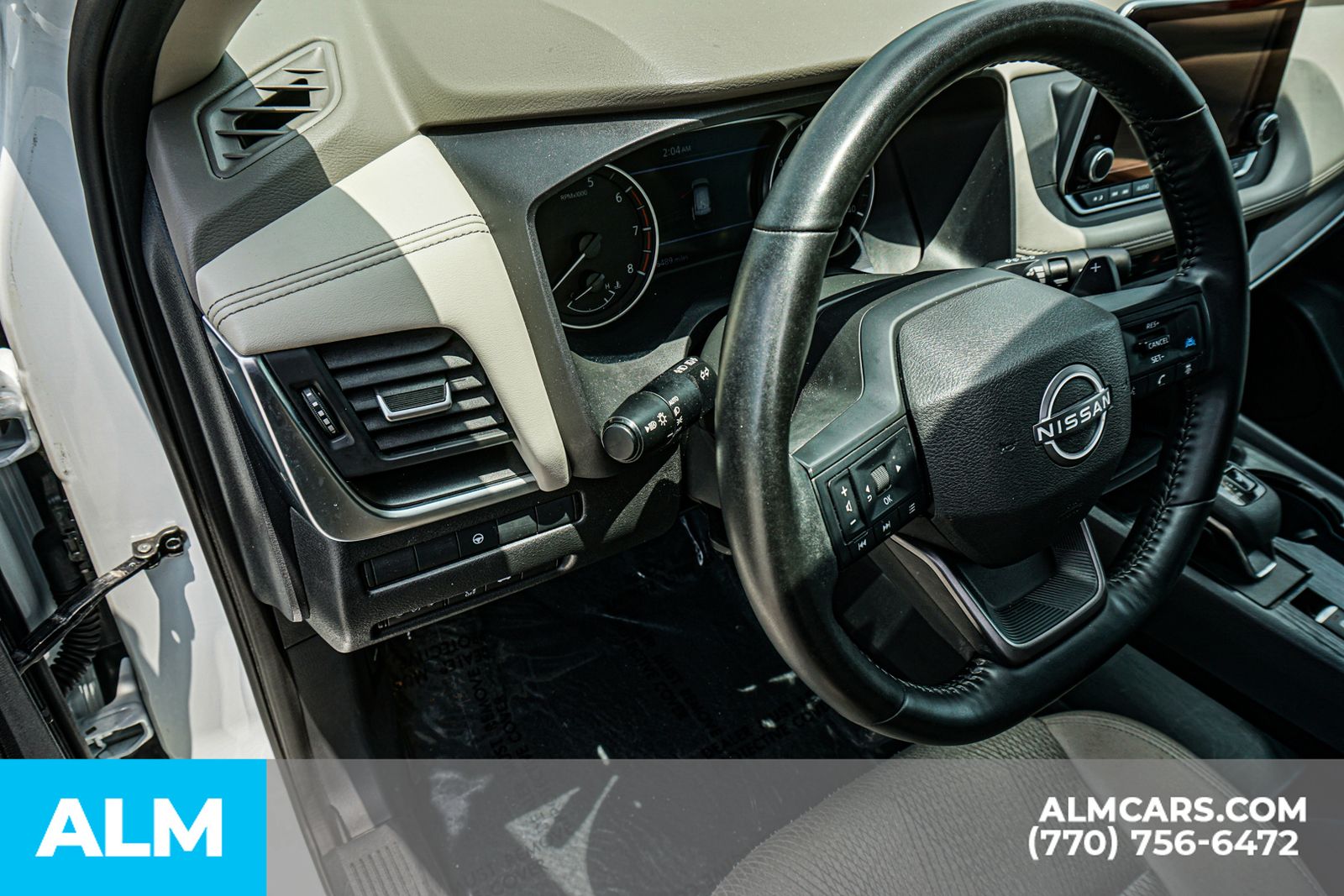 Used 2025 White Nissan SV image 38