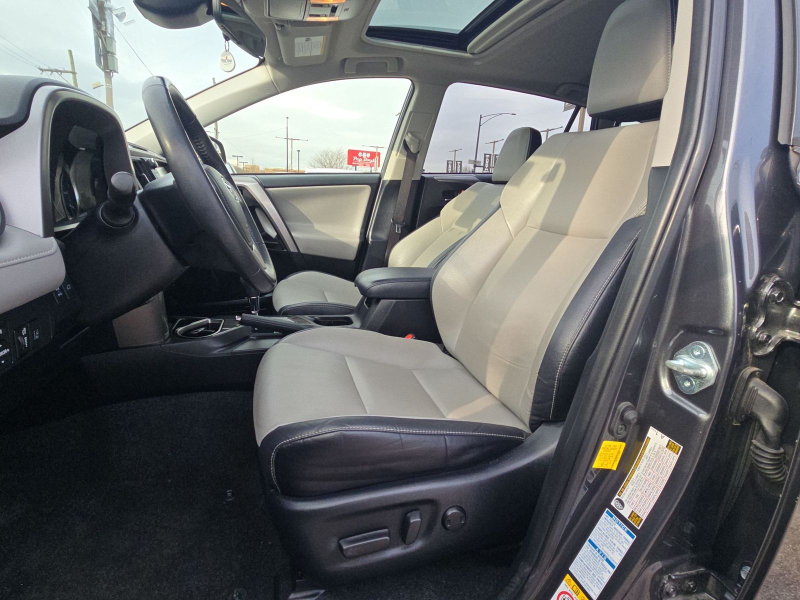 2018 Toyota RAV4 Limited 13