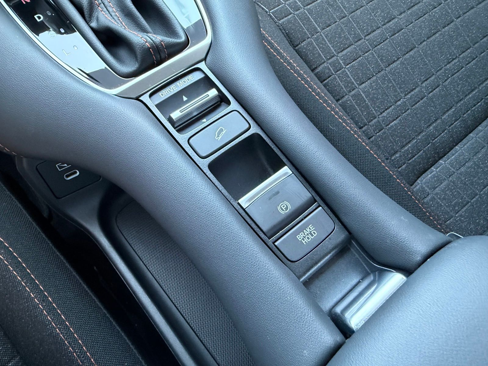 2025 Honda HR-V image 22
