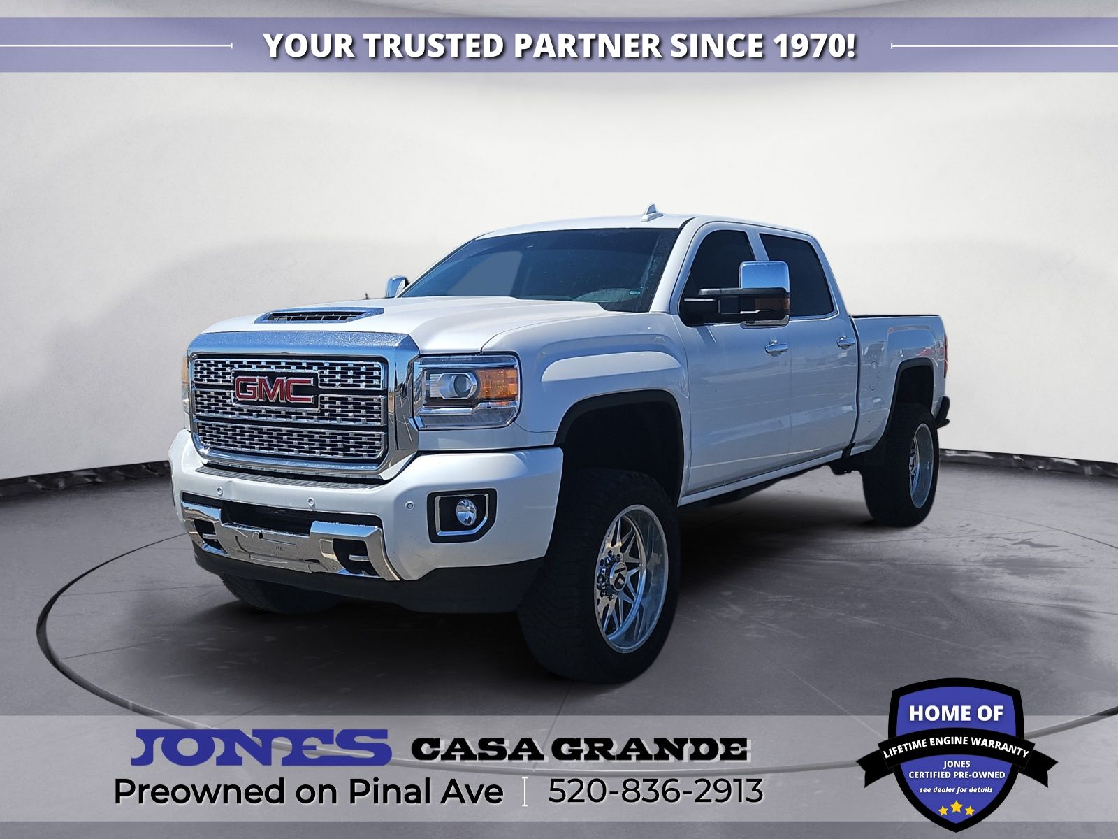 White Frost Tricoat 2019 GMC Sierra 2500HD Pickup Truck Four-Wheel Drive 6-Speed Automatic