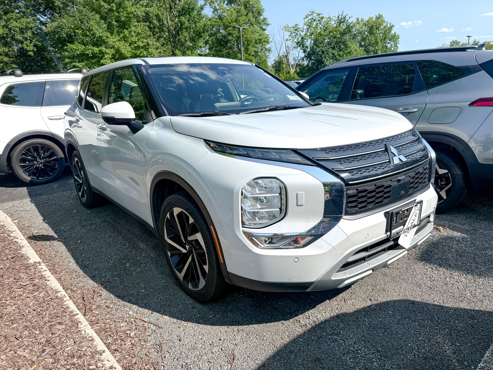  2023 Mitsubishi Outlander SE S-AWC   
