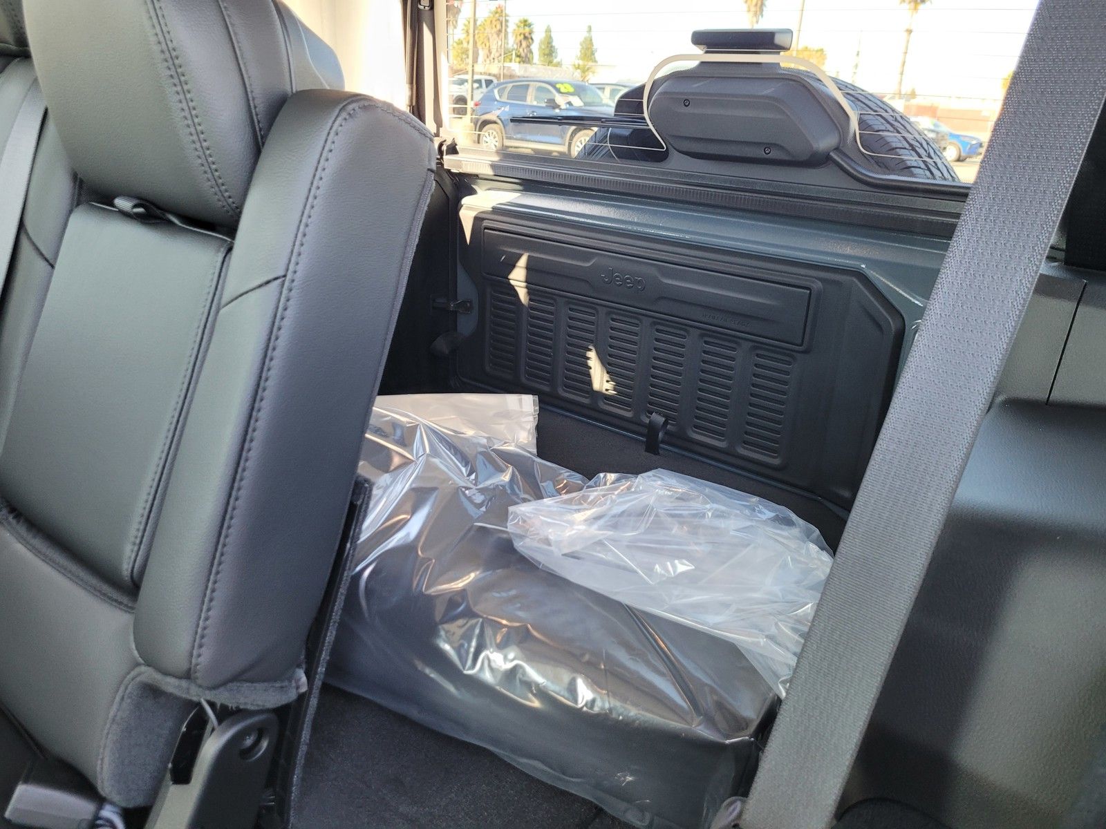 New 2026 Gray Jeep Sahara image 9