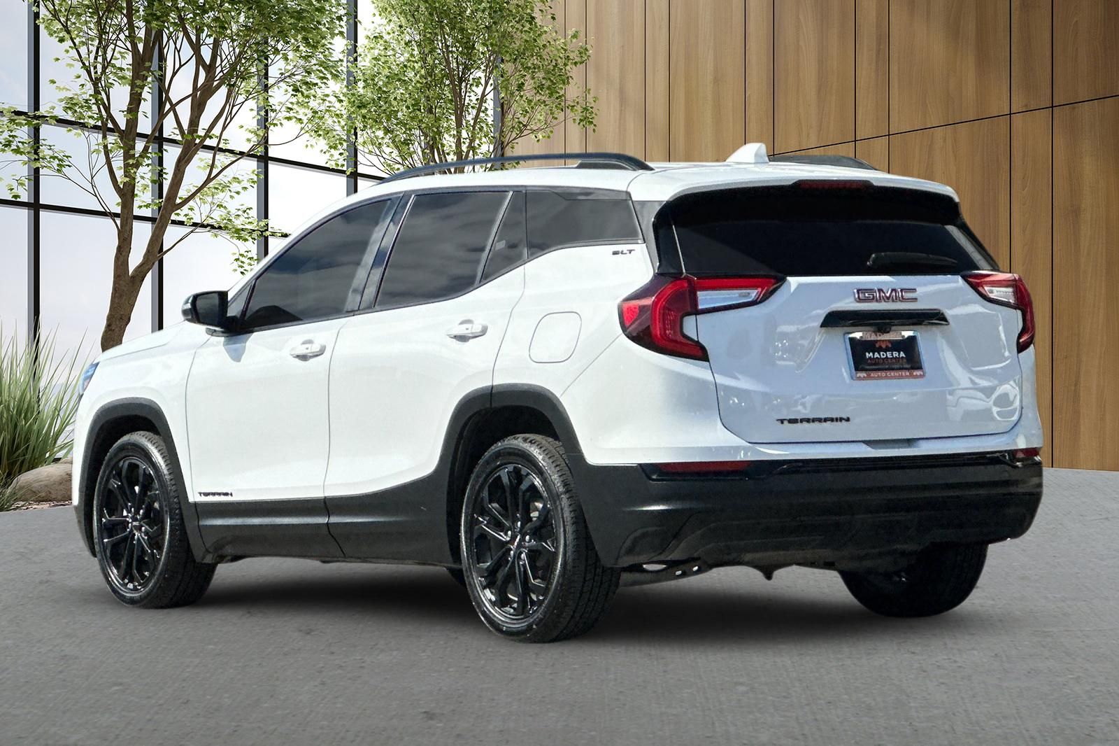 View vehicle photo 6