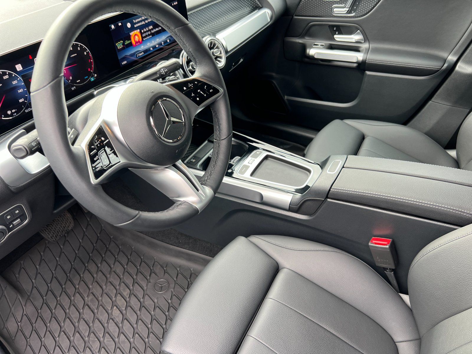 used 2024 Mercedes-Benz GLB car, priced at $39,999