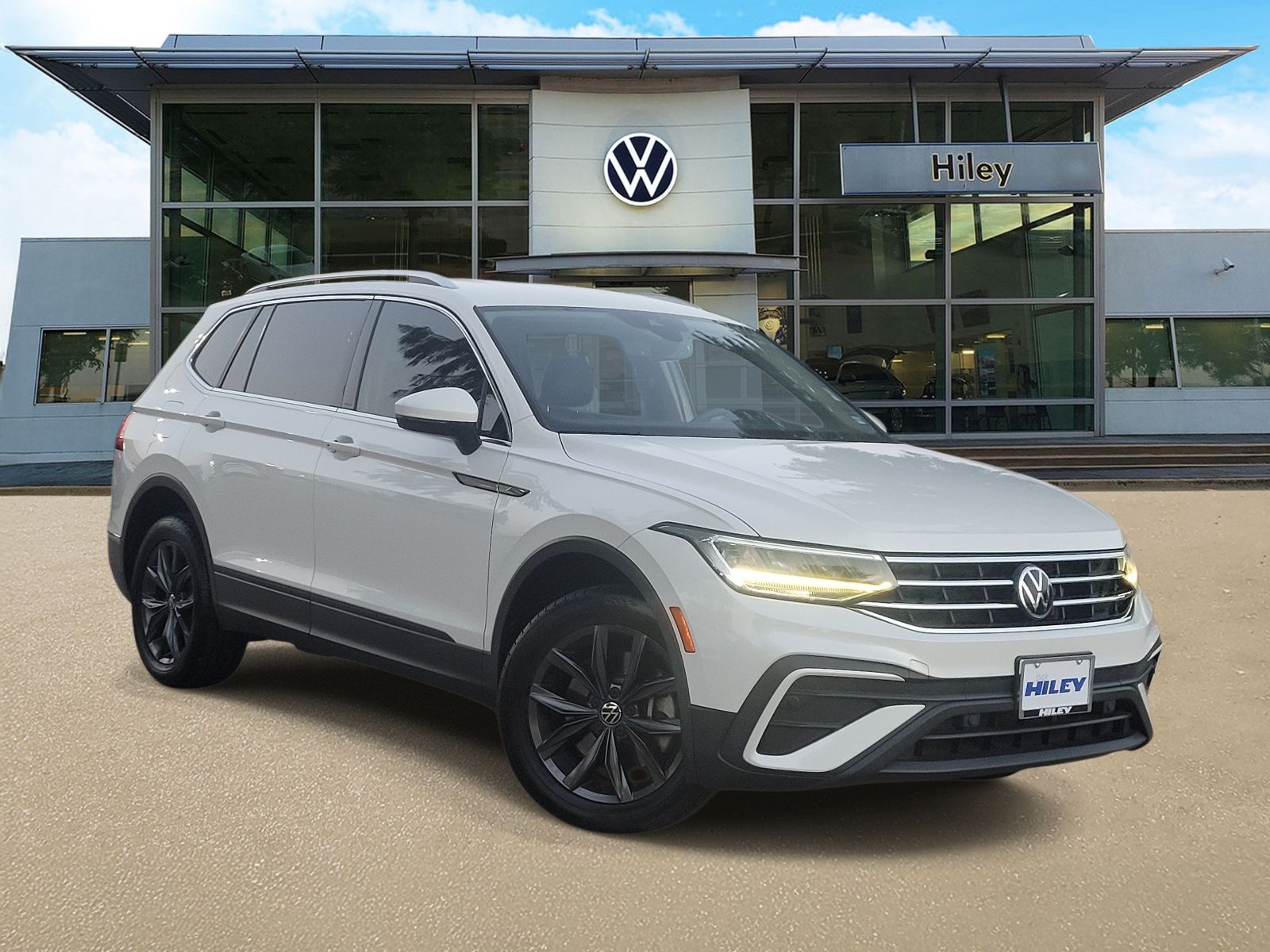 2023 Volkswagen Tiguan 2.0T SE