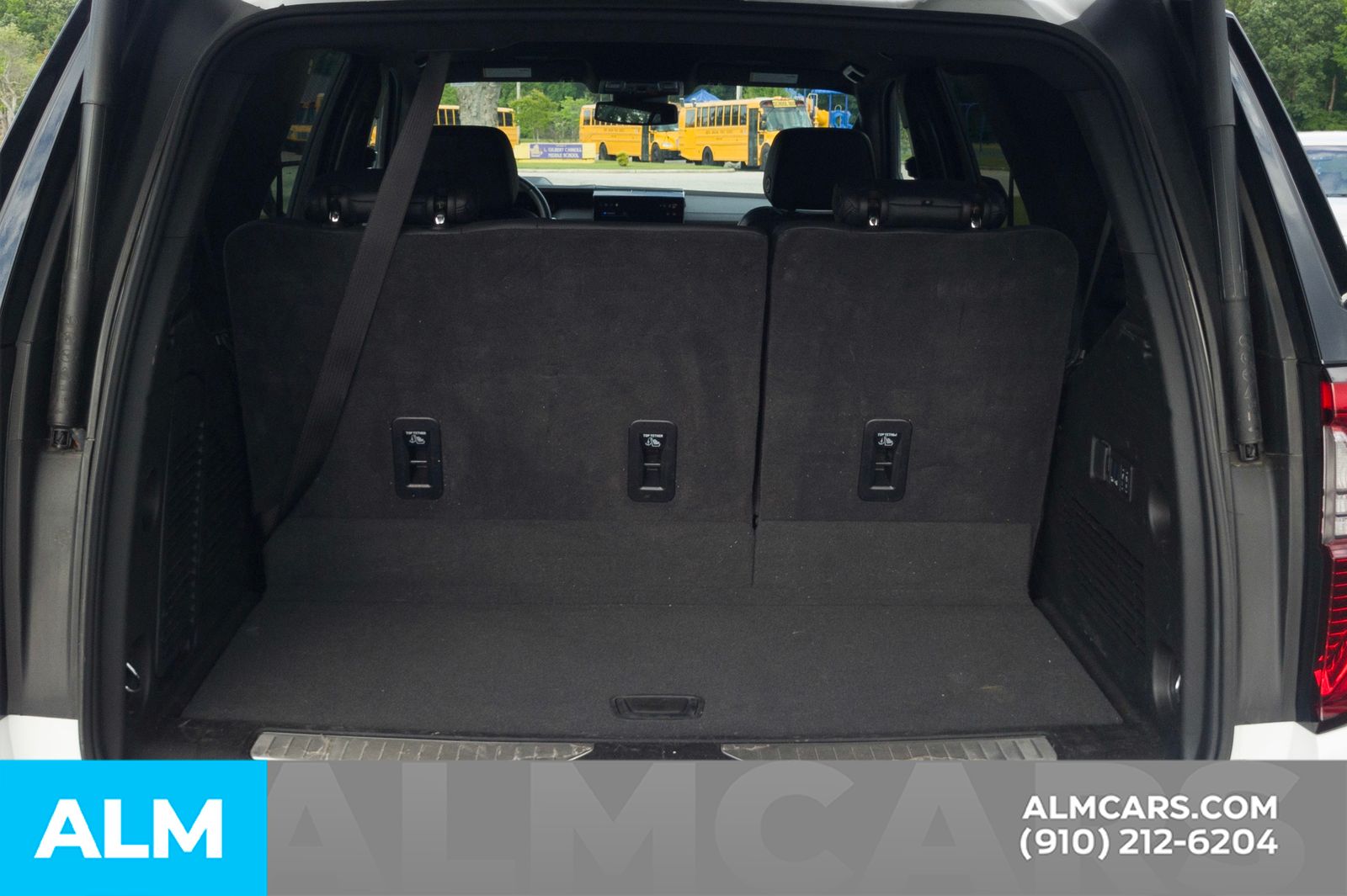 Used 2025 Summit White GMC Denali image 9