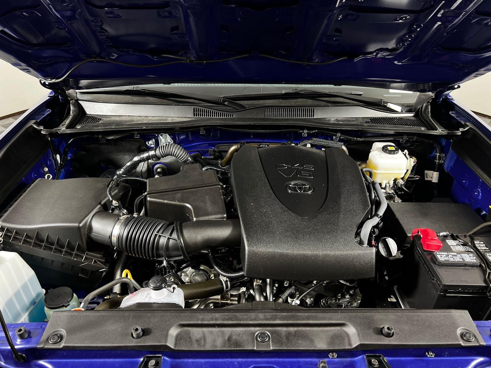 Thumbnail: 2023 Toyota Tacoma - 9