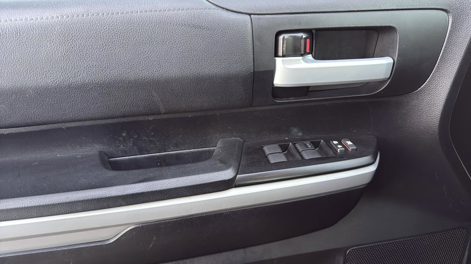 Used Car 2019 Toyota Tundra  Sr5 For Sale Under $35,000 In Austin, Texas