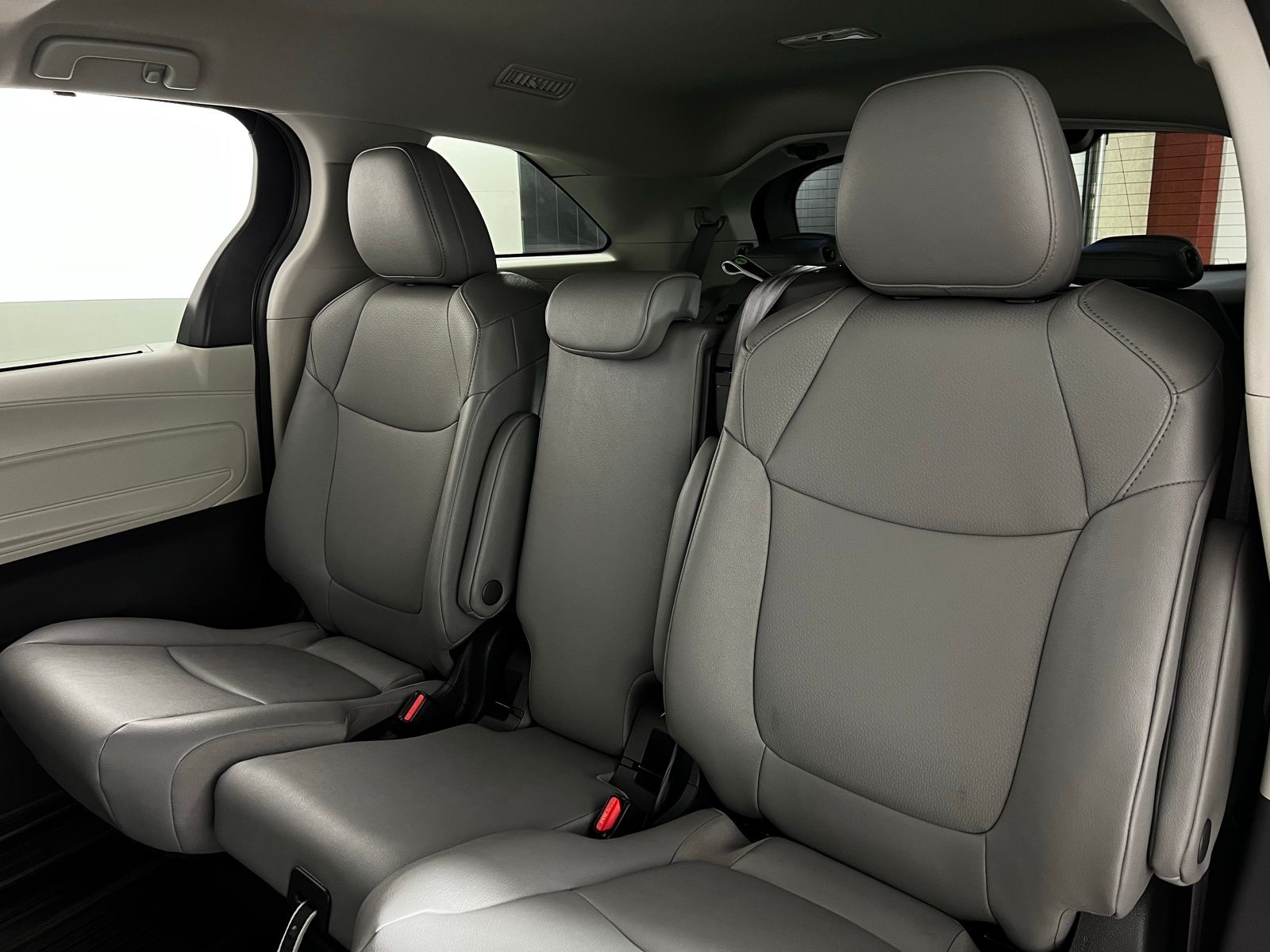 Thumbnail: 2024 Toyota Sienna - 23