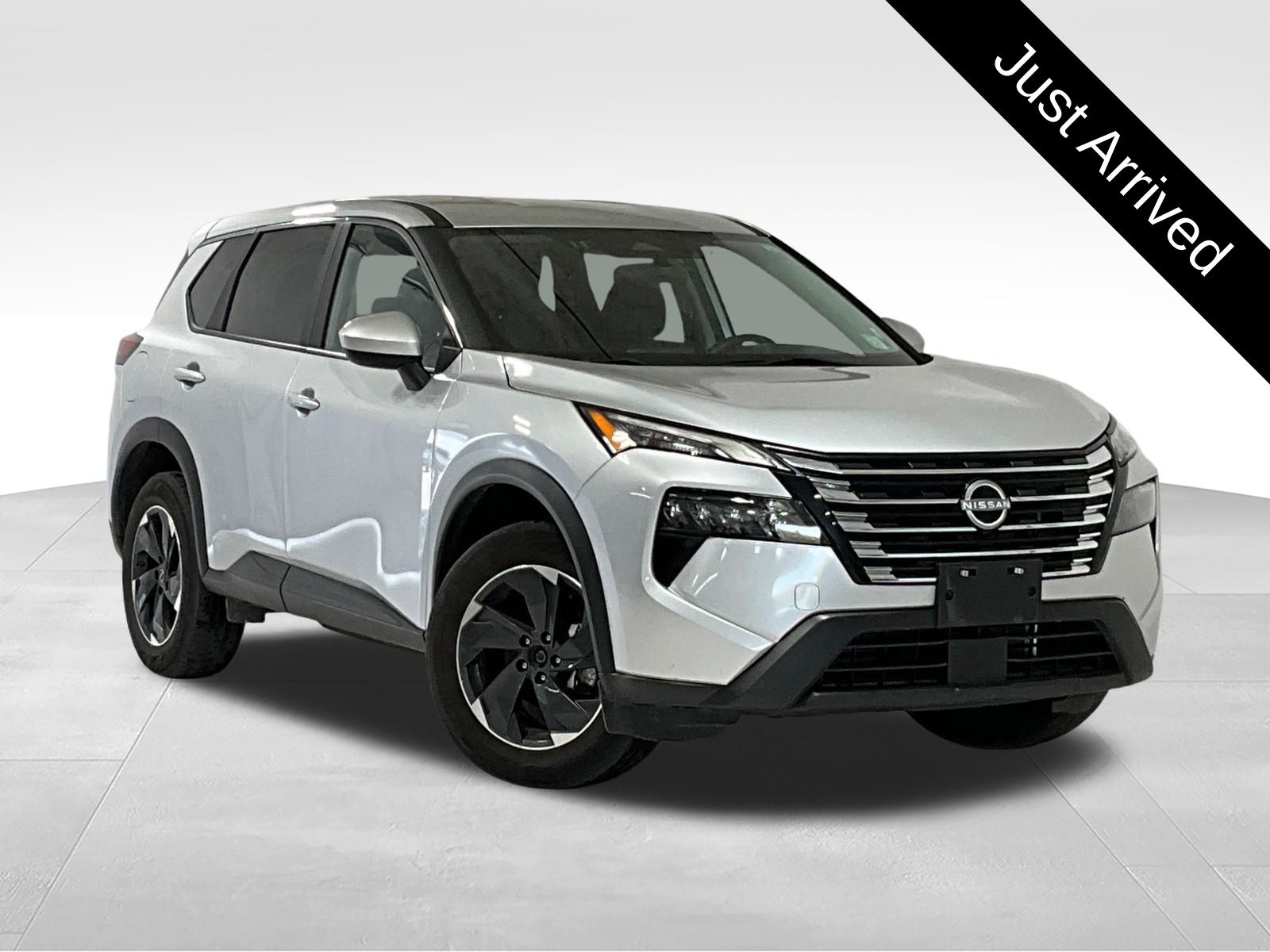 Brilliant Silver Metallic 2024 Nissan Rogue SUV / Crossover All-Wheel Drive Continuously Variable Transmission