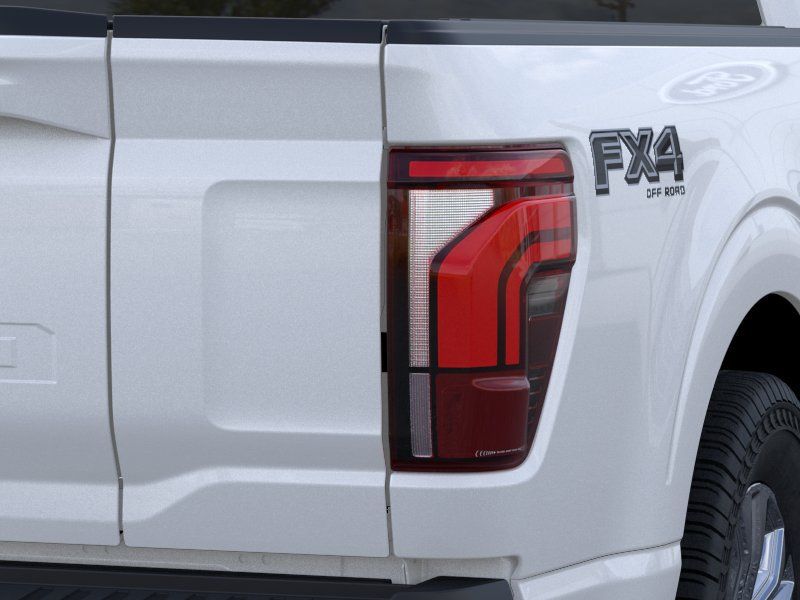 New 2026 Star White Metallic Tri-Coat Ford Lariat image 21