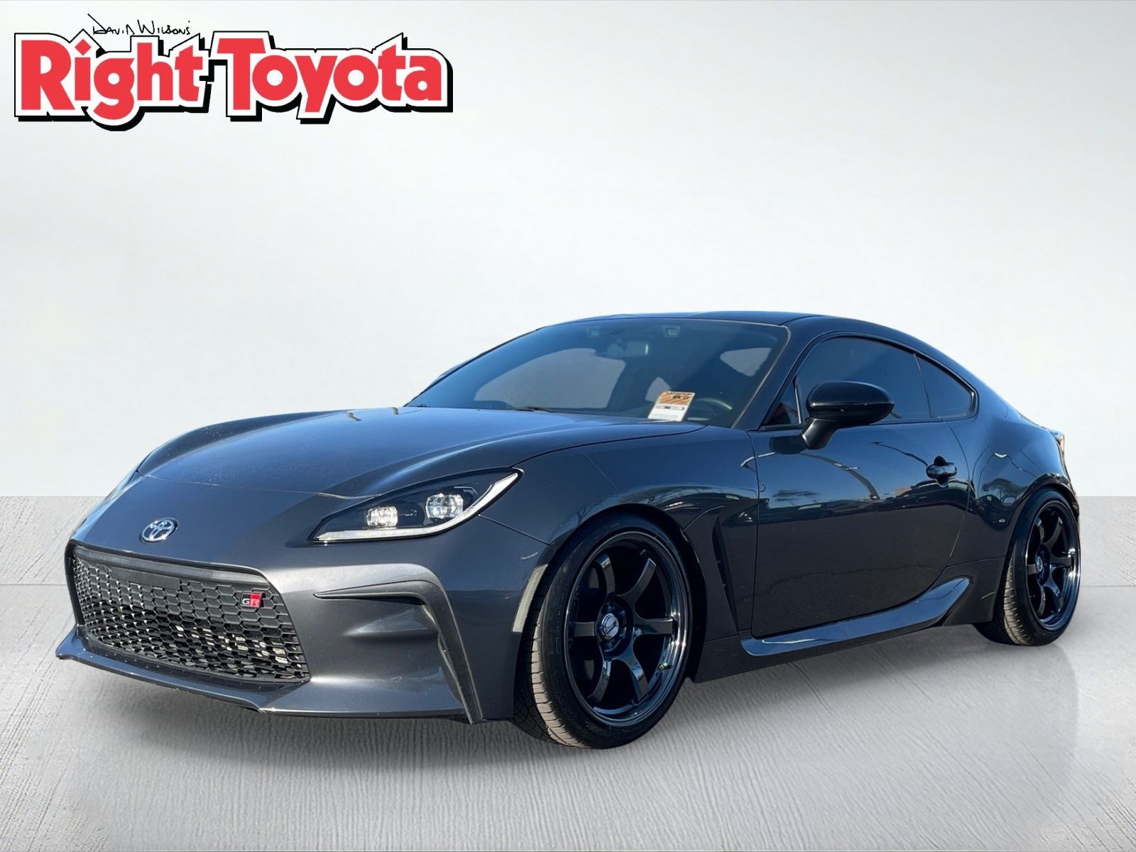 Pavement 2022 Toyota GR86 Coupe Rear-Wheel Drive 6-Speed Automatic