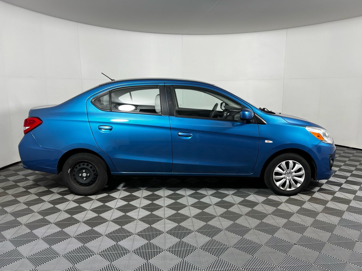 Thumbnail: 2018 Mitsubishi Mirage G4 - 4