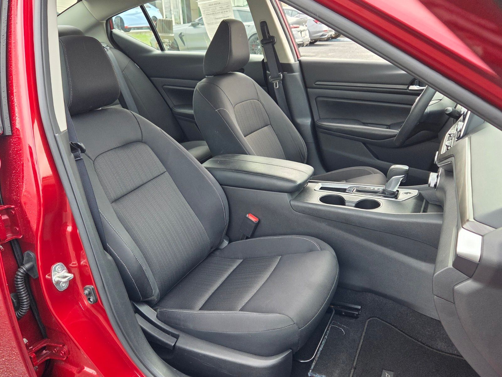 2025 Nissan Altima SV - Photo 15