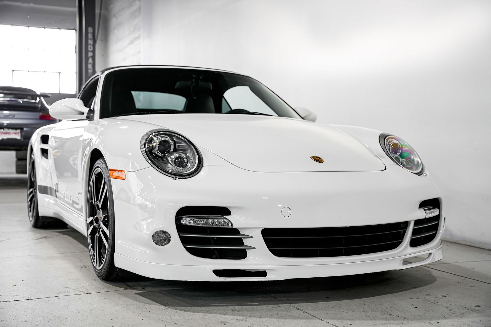 2011 Porsche 911 Turbo S — photo 45