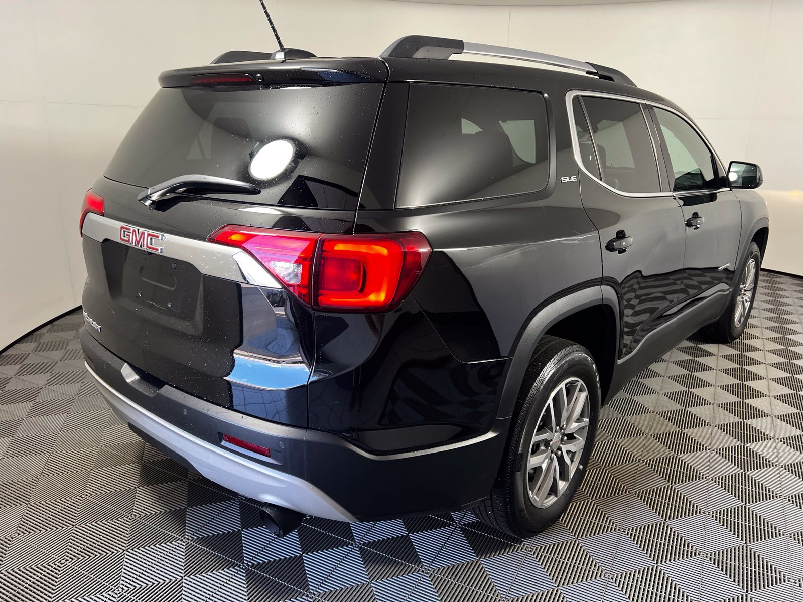 Thumbnail: 2017 GMC Acadia - 5