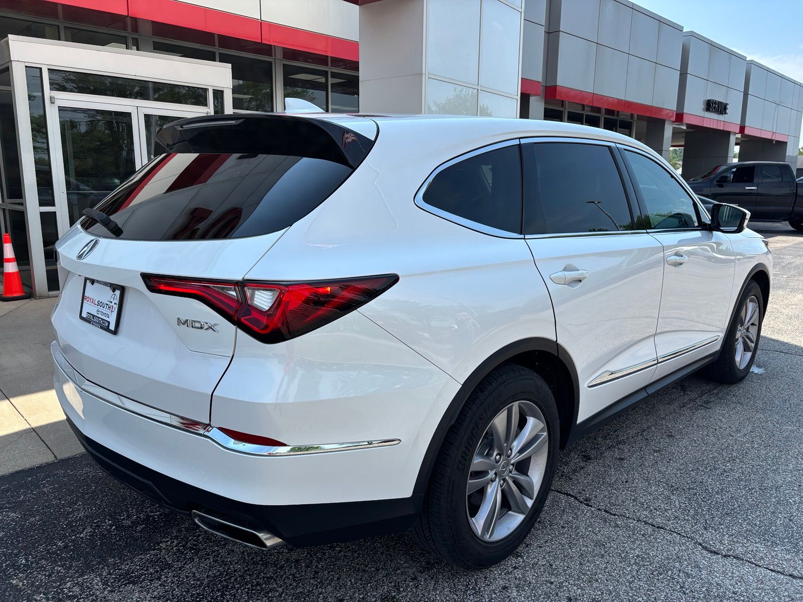 View vehicle photo 7