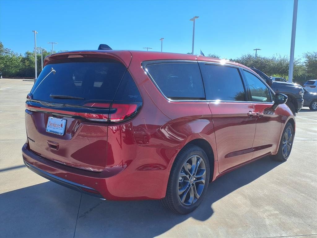 2026 Chrysler Pacifica Select - 2