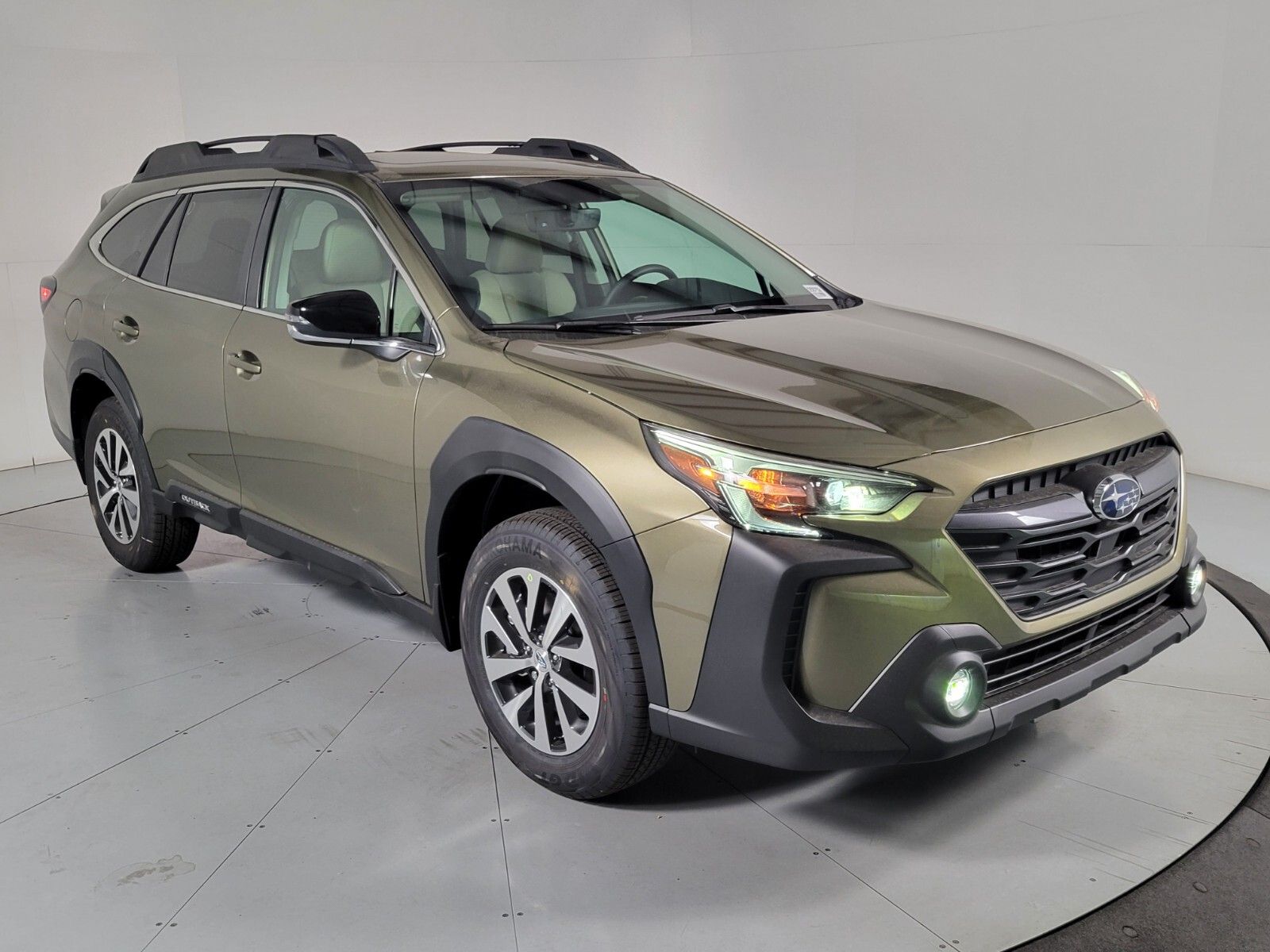 2025 Subaru Outback Premium 2