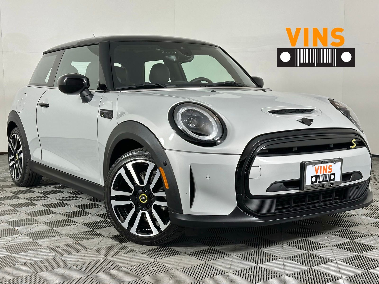 2023 MINI Hardtop 2 Door SE