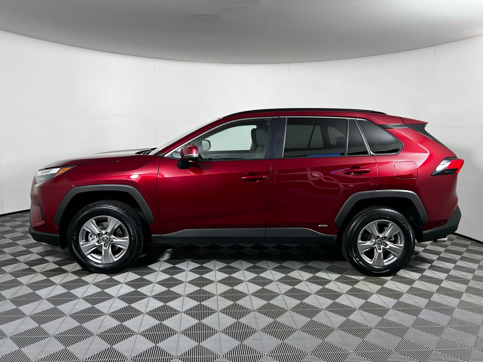 Thumbnail: 2025 Toyota RAV4 - 8