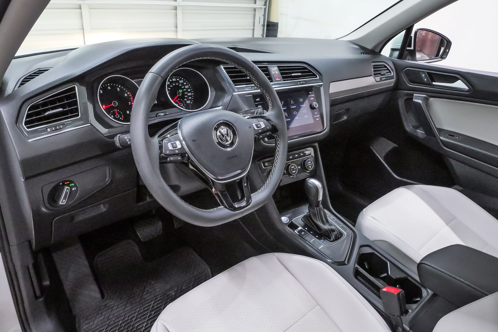 2021 Volkswagen Tiguan 2.0T SE White at Big Star Buick GMC