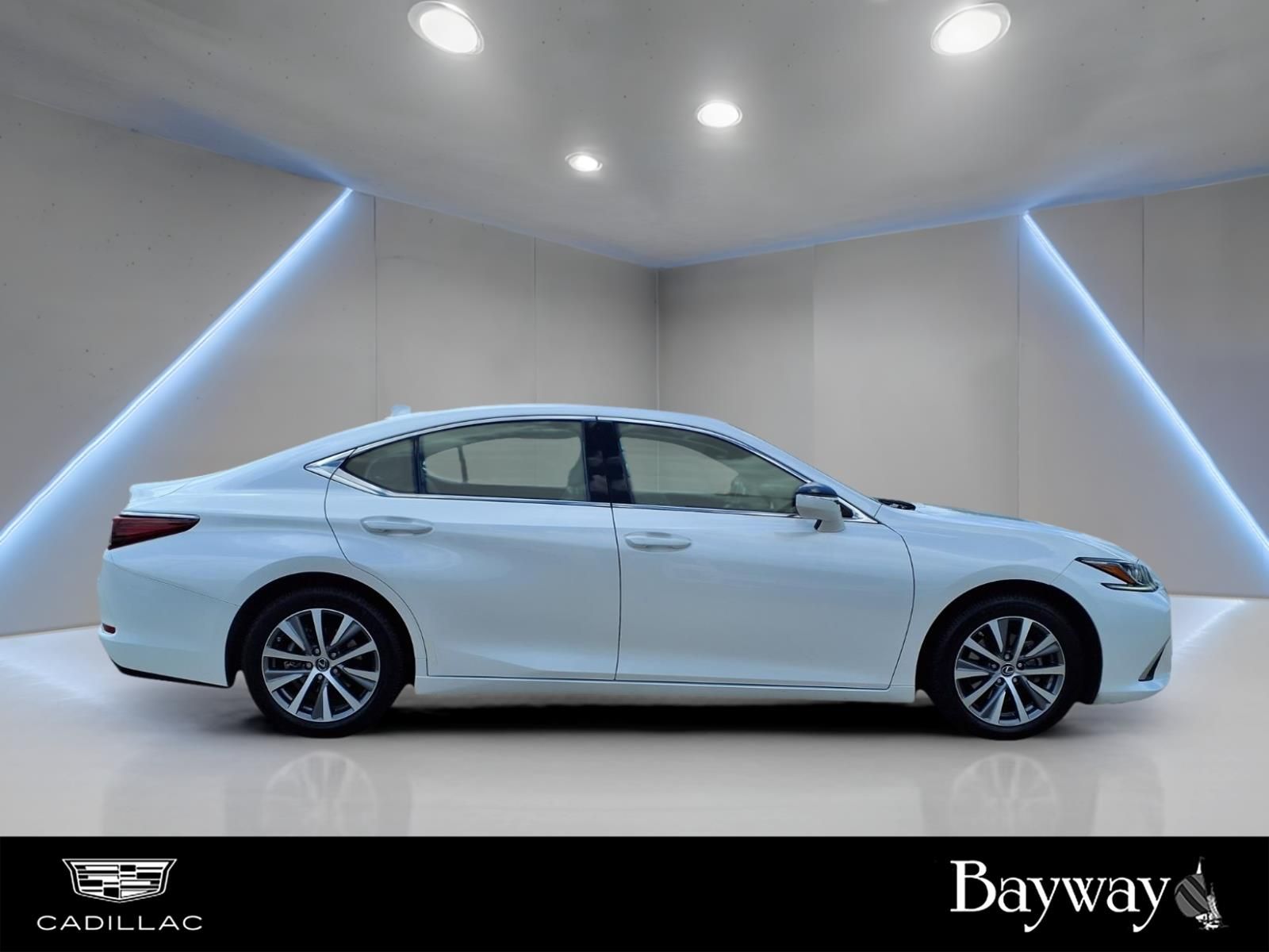 2019 Lexus ES 350 White at Emmons Autoplex