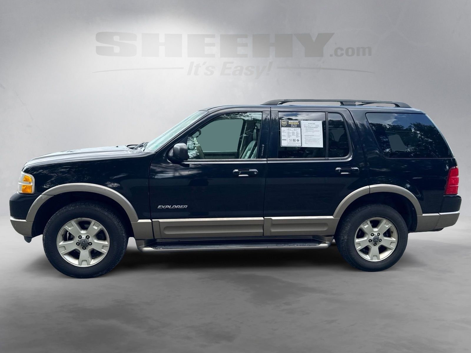 Used 2004 Black Clearcoat Ford Eddie Bauer image 5