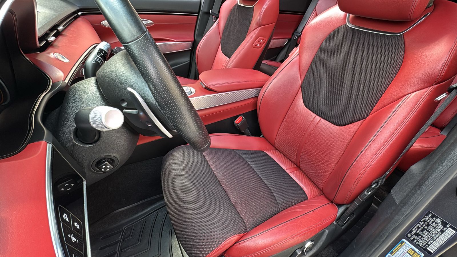 2023 Genesis GV70 3.5T Sport - 8