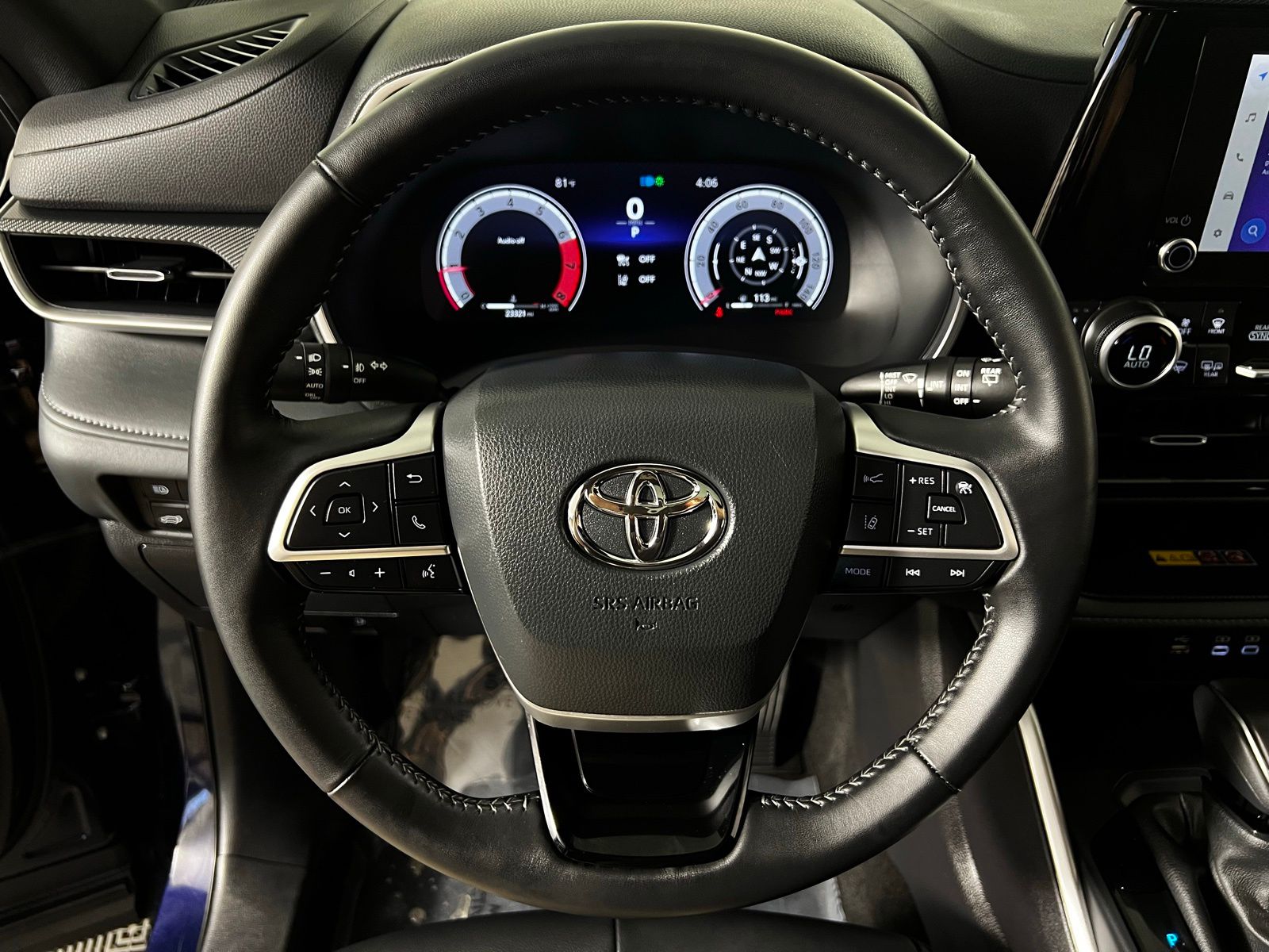 Thumbnail: 2025 Toyota Highlander - 15