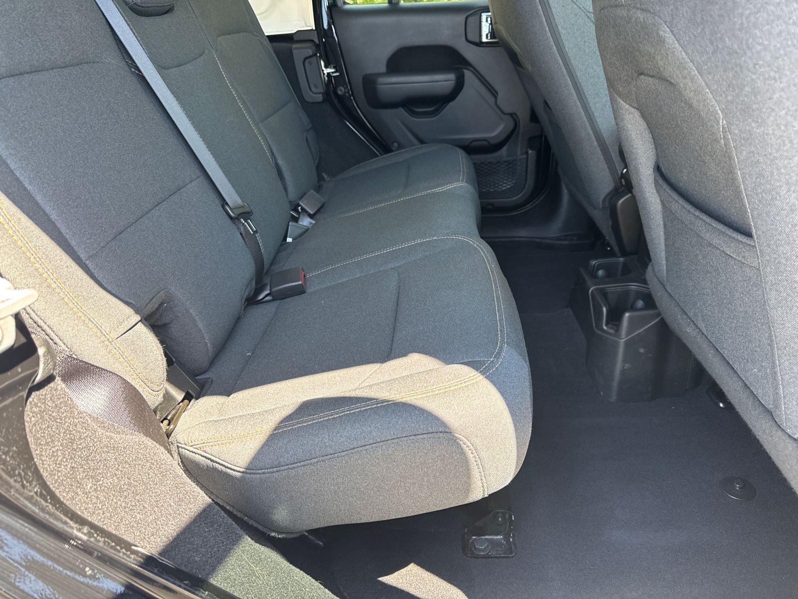 Used 2025 Black Jeep Sport S image 15