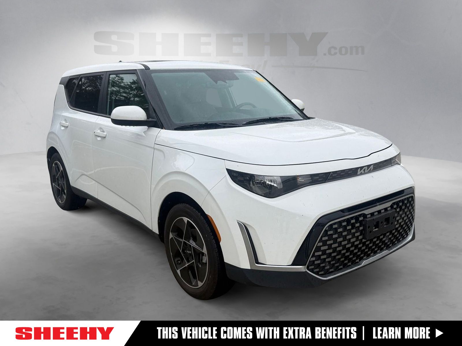 Snow White Pearl 2025 Kia Soul SUV / Crossover Front-Wheel Drive Continuously Variable Transmission