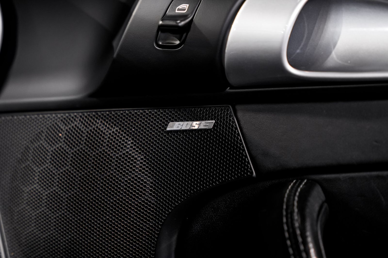 2011 Porsche 911 Turbo S — photo 18