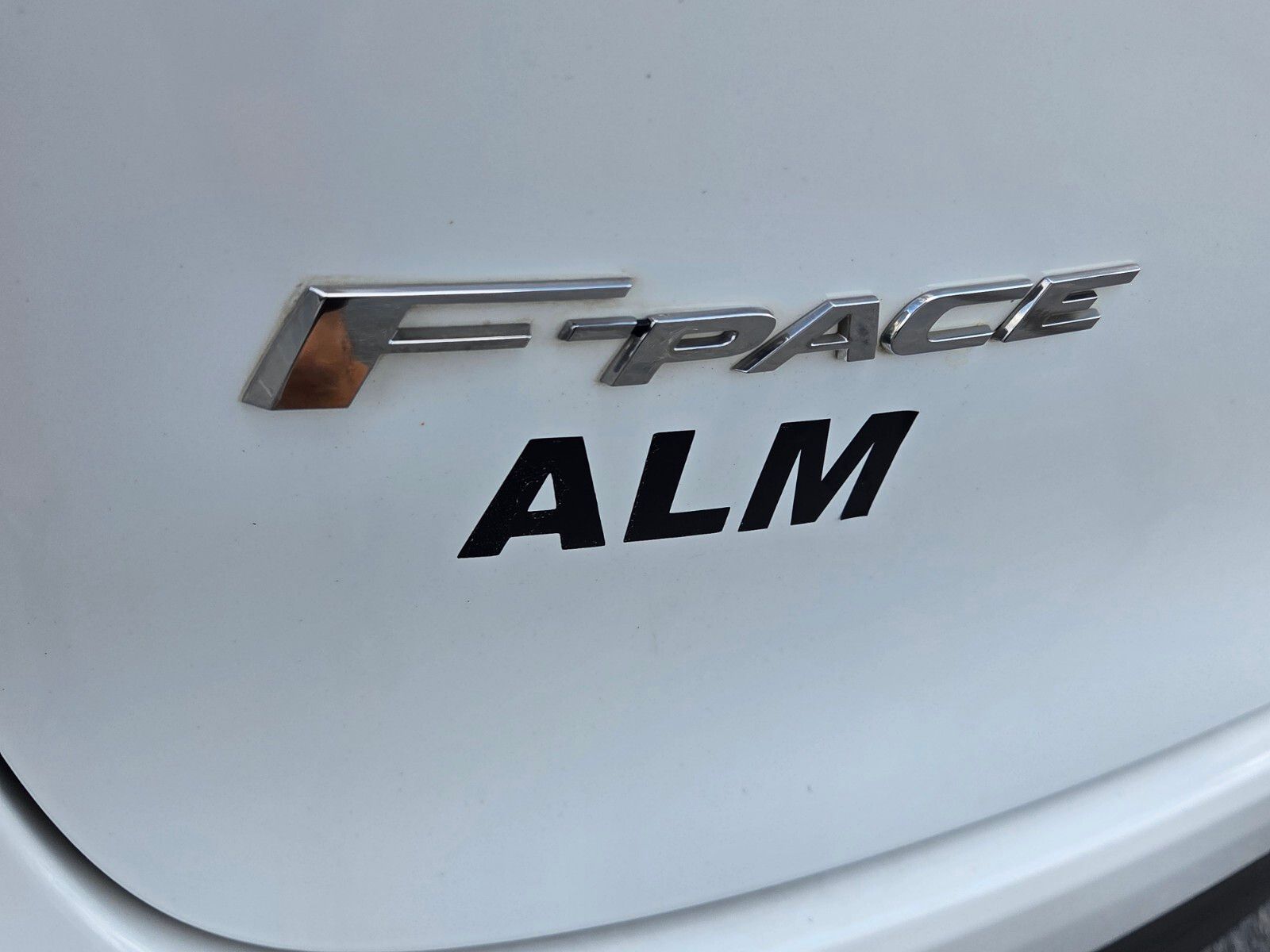 Used 2019  Jaguar 25t image 11