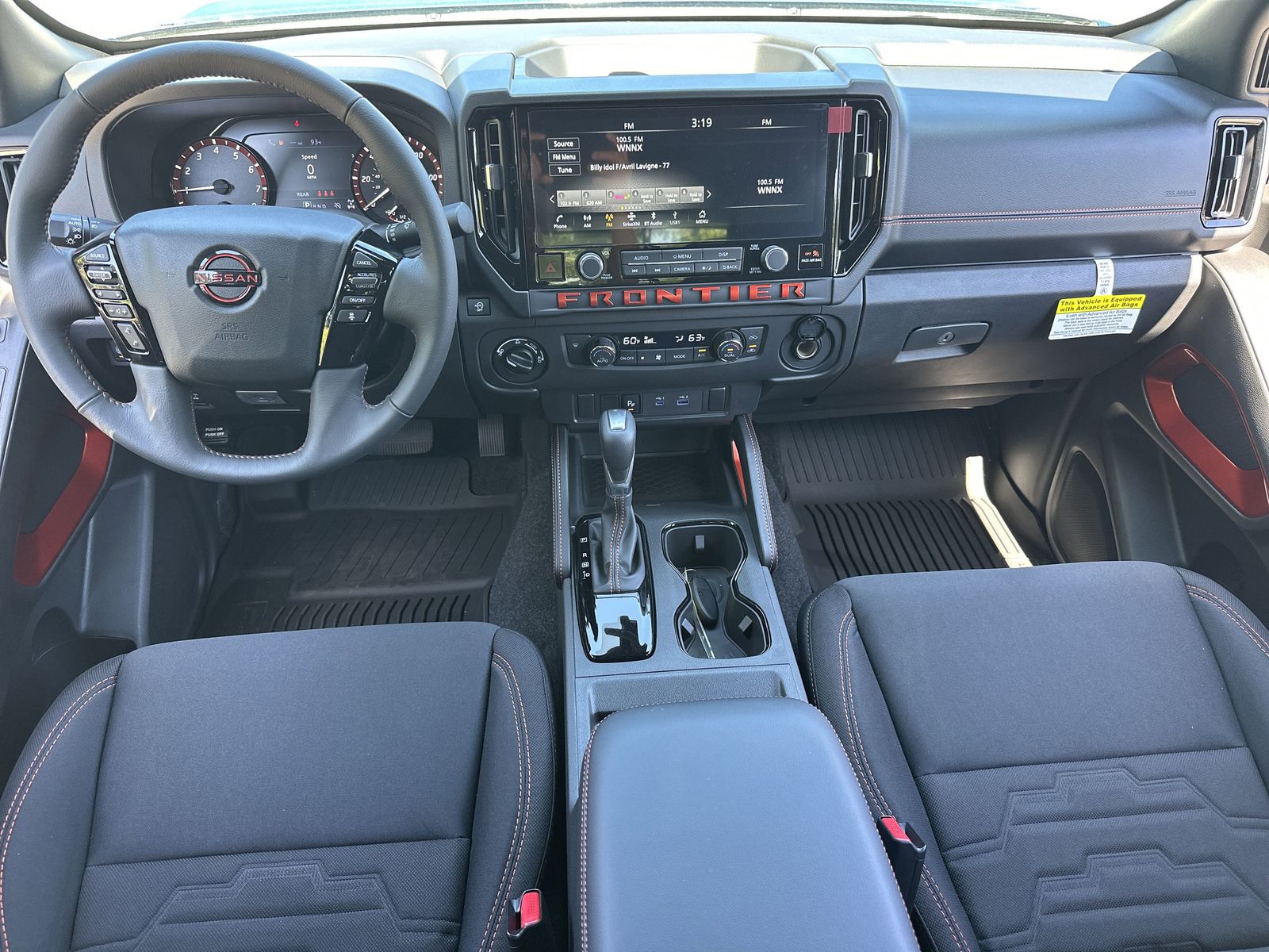 2025 Nissan Frontier PRO-4X photo 2