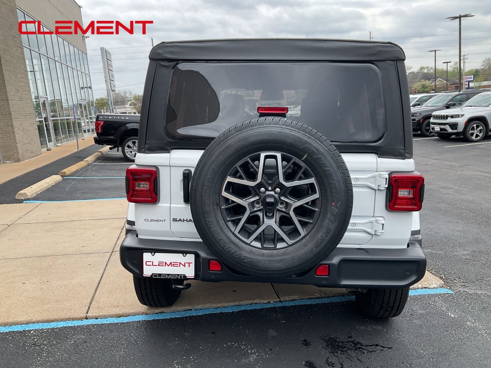 View vehicle photo 6