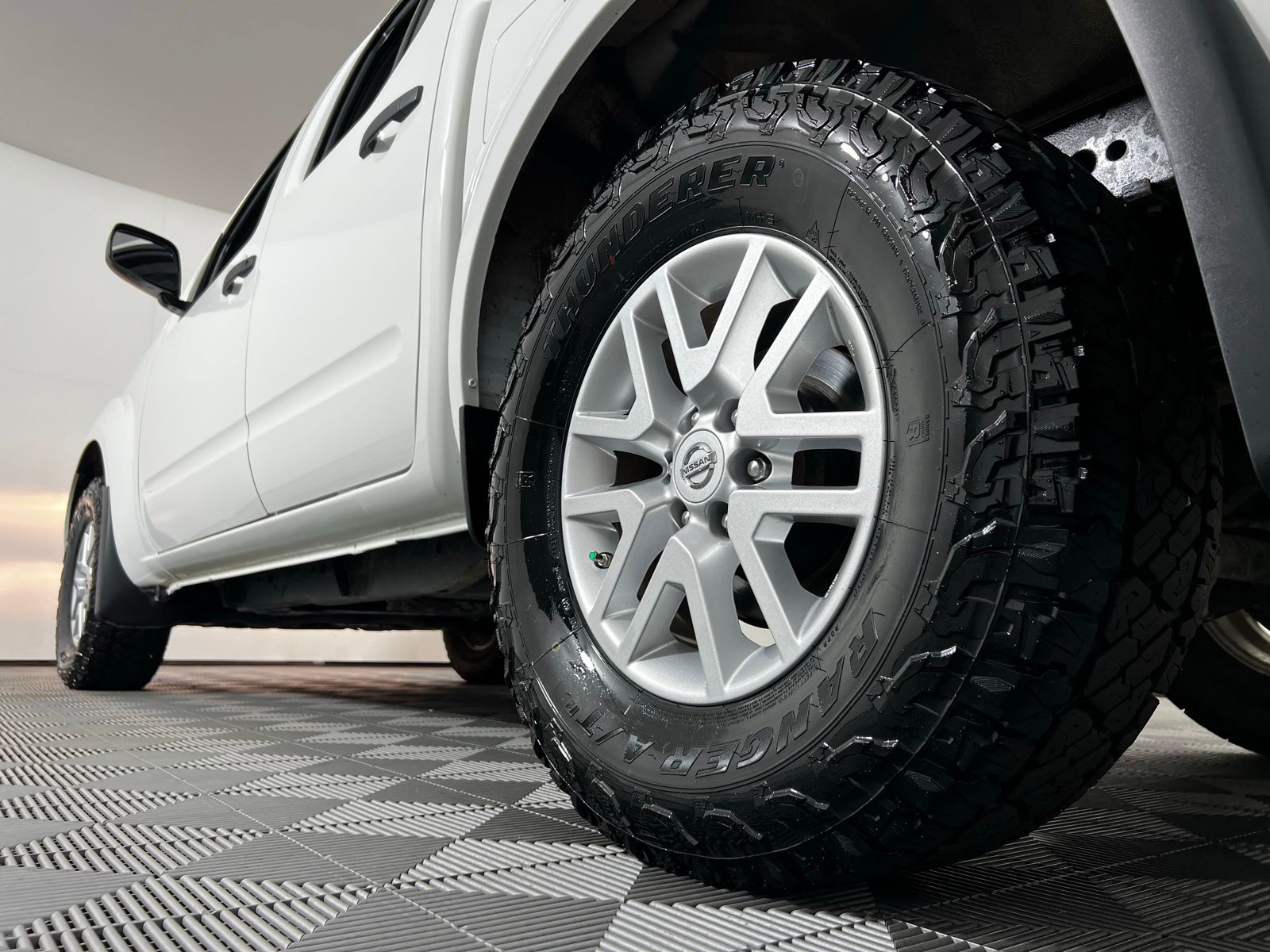 Thumbnail: 2019 Nissan Frontier - 24